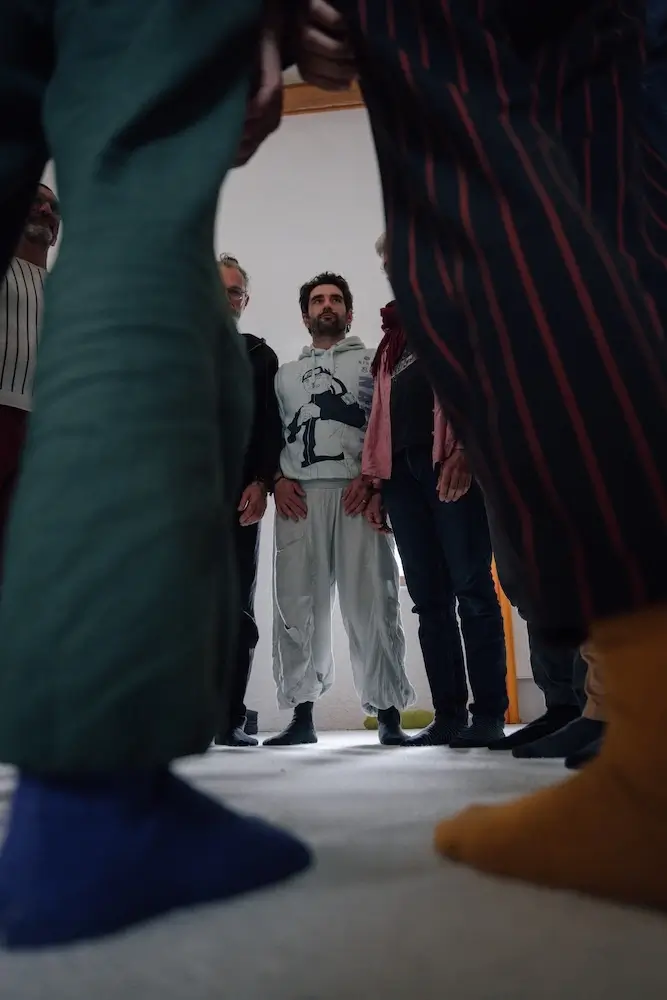 cercle dhomme debout cercle dhomme debout